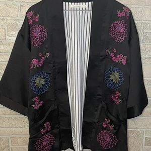 Ellison Jacket Black Floral ￼Embroidered Black Pink Kimono Sz S Floral